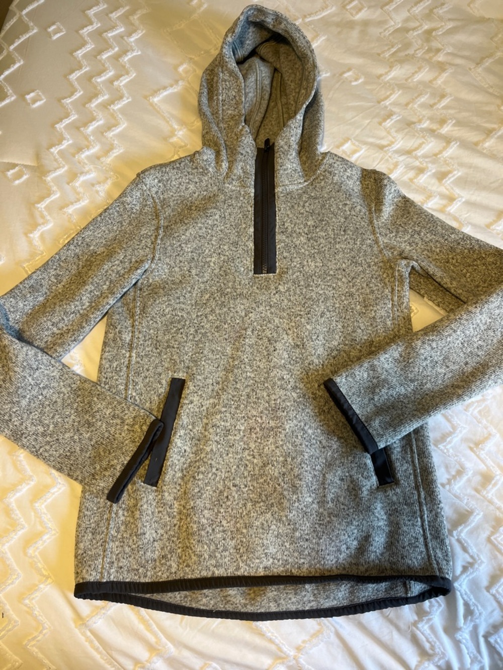 lululemon athletica Marled Gray Knit Pullover with Black Hem Trim